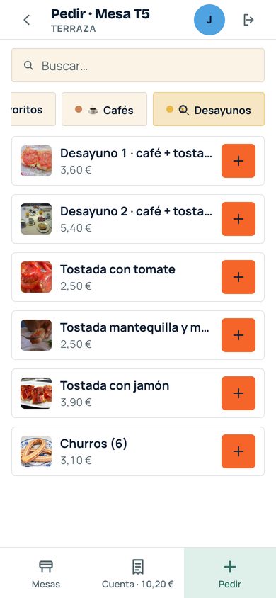 Comandero en el móvil del camarero pidiendo para una mesa