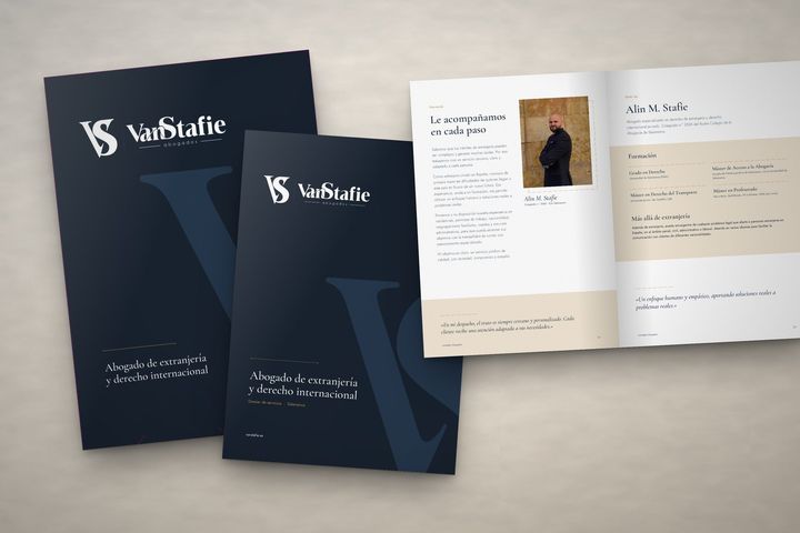 Carpeta con troquel y dossier de servicios