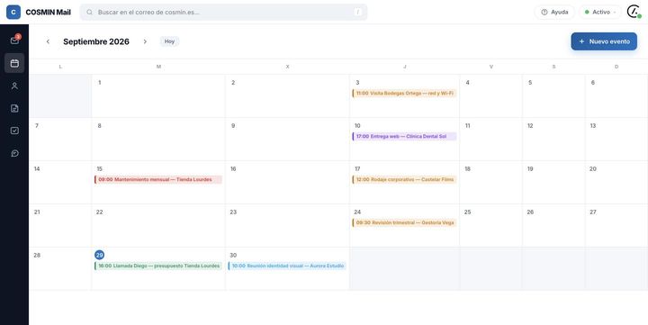 Calendario mensual con eventos de colores
